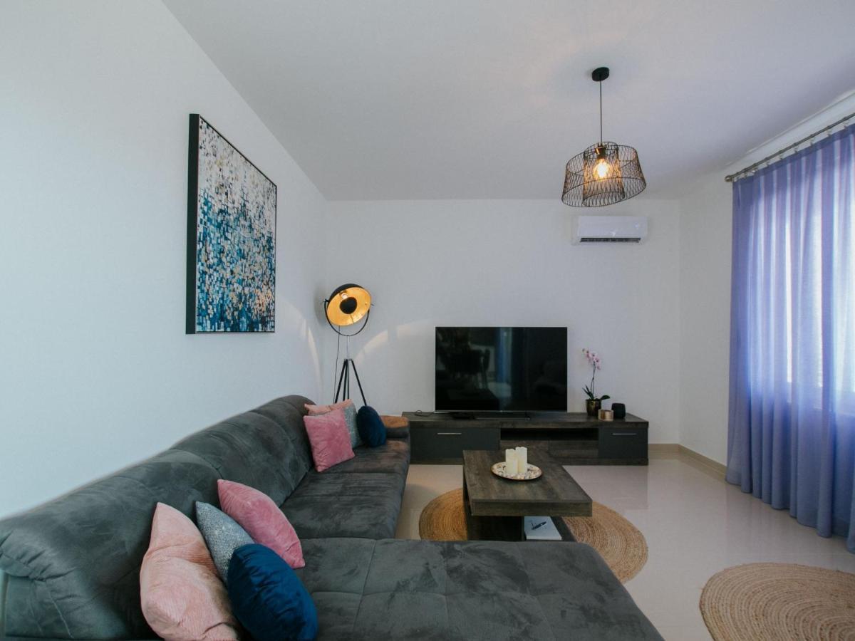 Luxury Apartment Di 트로기르 외부 사진