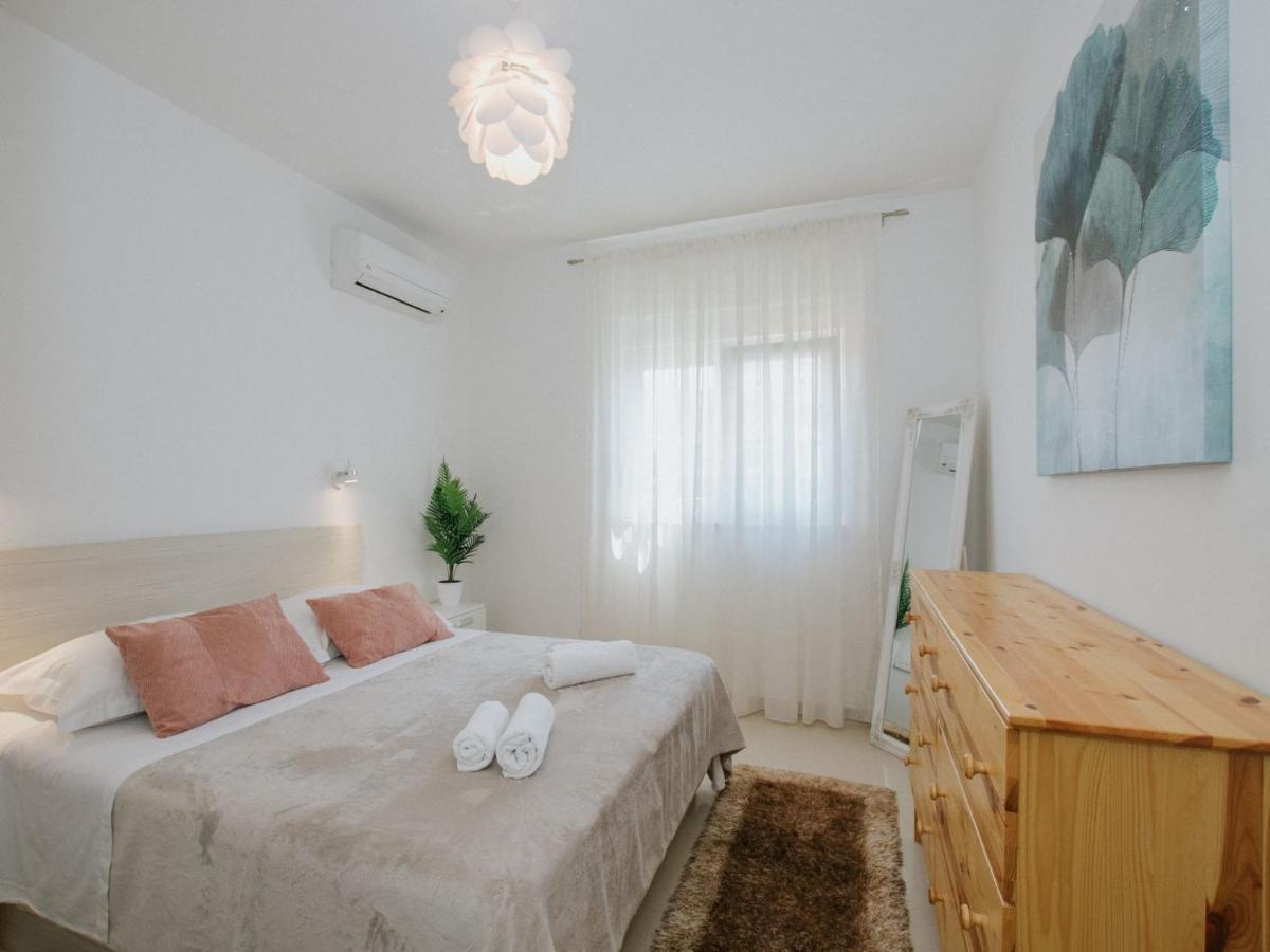 Luxury Apartment Di 트로기르 외부 사진