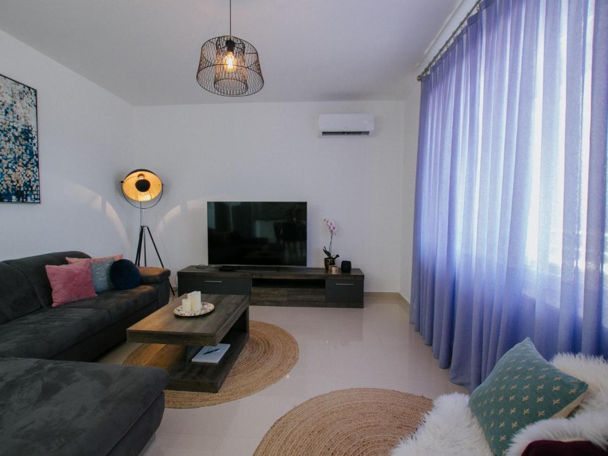 Luxury Apartment Di 트로기르 외부 사진